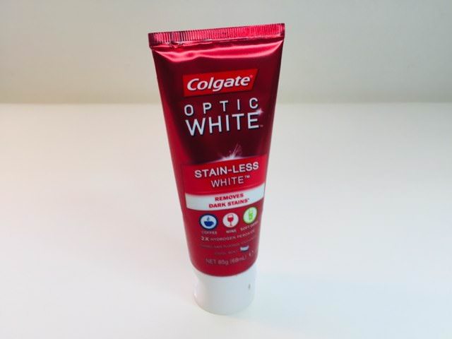 Colgate Optic White Stain-less White toothpaste