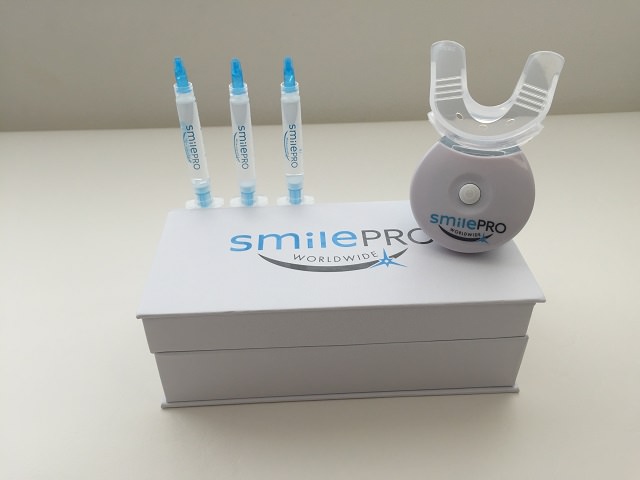 SmilePRO Worldwide Teeth Whitening Kit