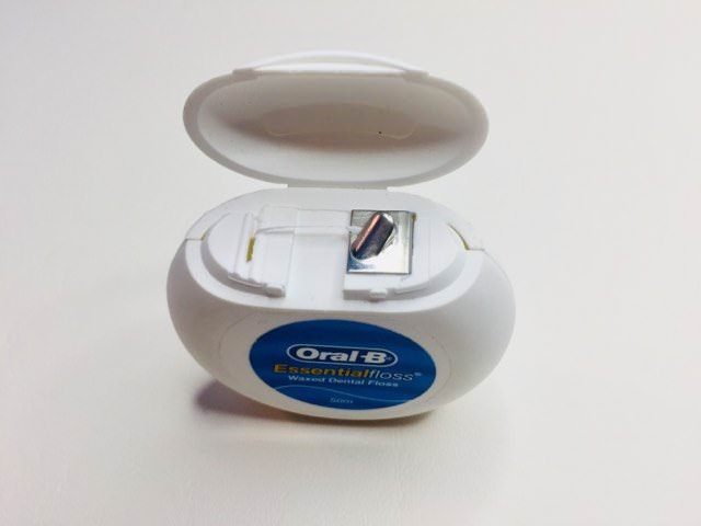 oral-b essential floss review