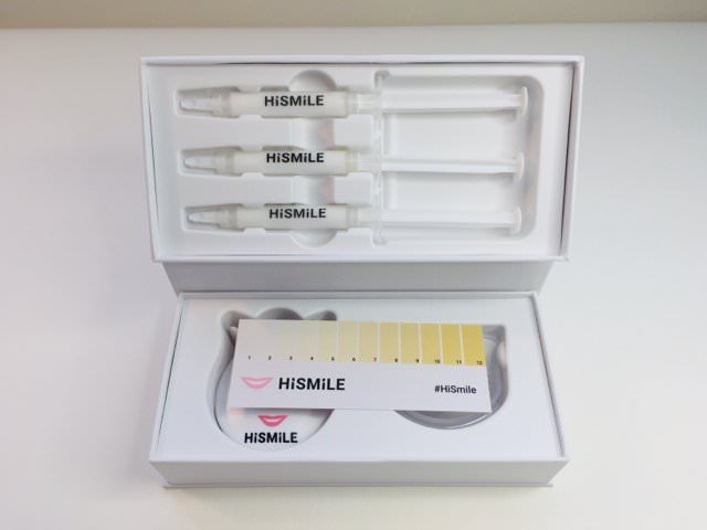 Inside the HiSmile Whitening kit