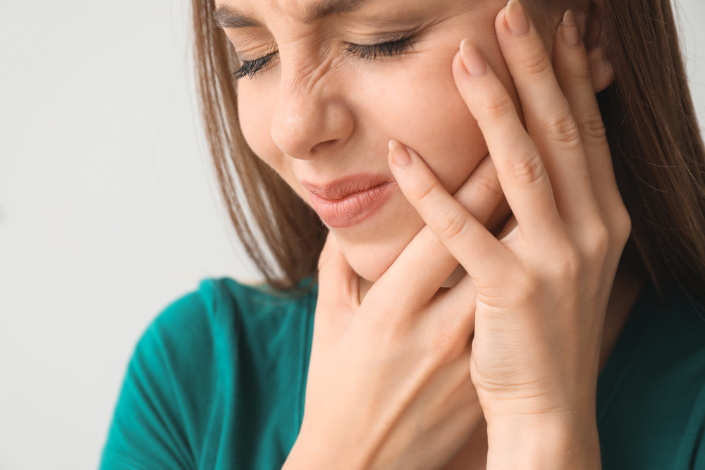 A lady with a toothache