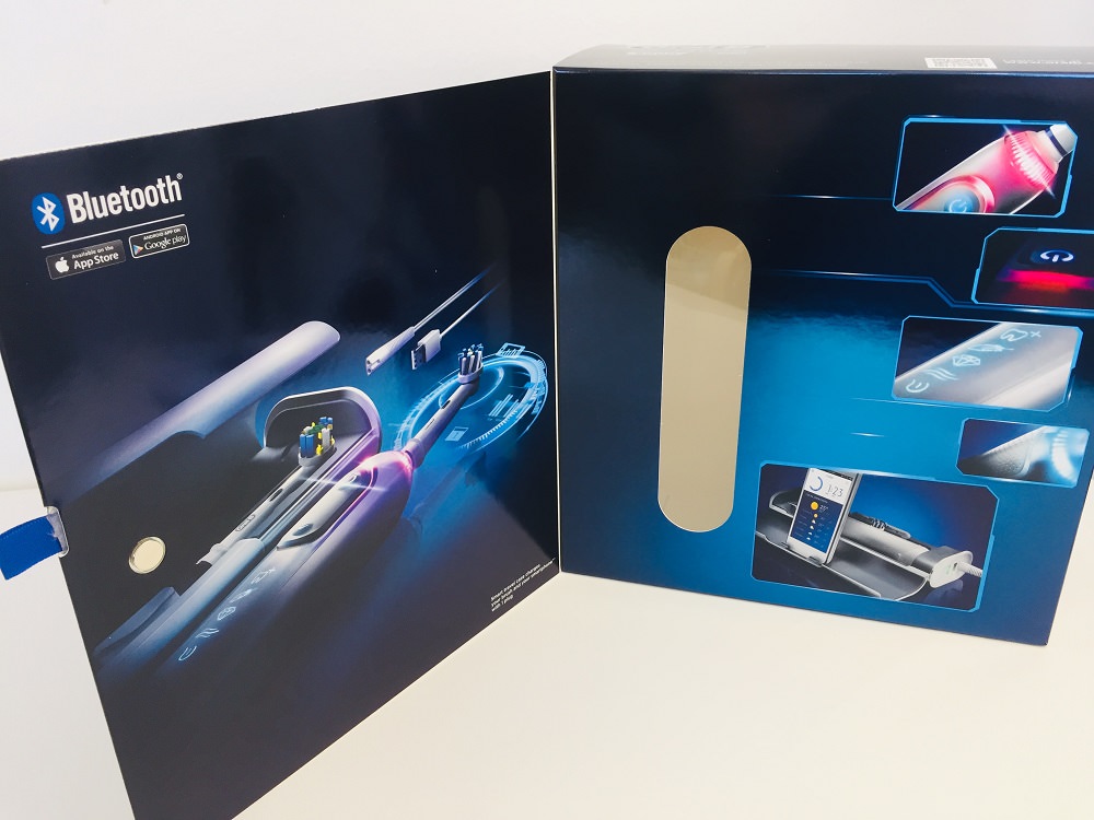 Packaging of the GENIUS 9000 Toothbrush by Oral-B