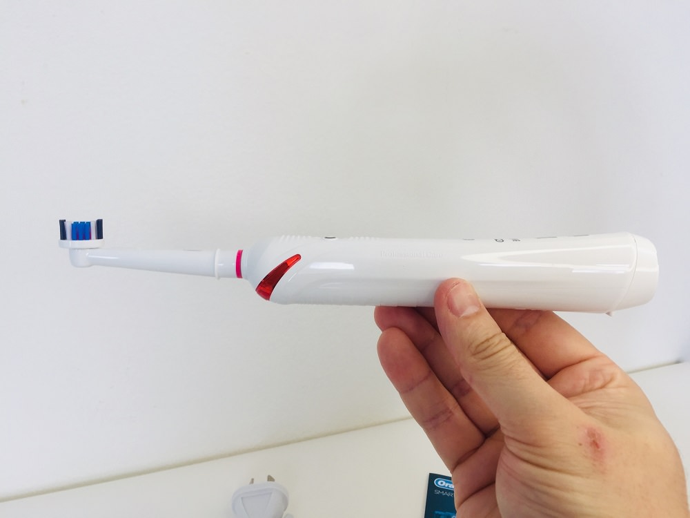 The Smart 4000 electric toothbrush handle